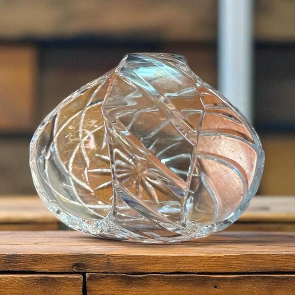 Cross-Hatched Contemporary Lead Crystal Basket Heavy Bowl Criss Cross Pattern - Picture 3 of 6